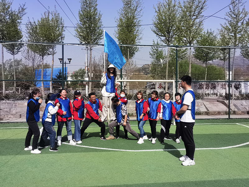 團建